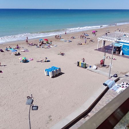 Acogedor Y Amplio Apartamento Familiar A Pie De Playa Calafell Dış mekan fotoğraf