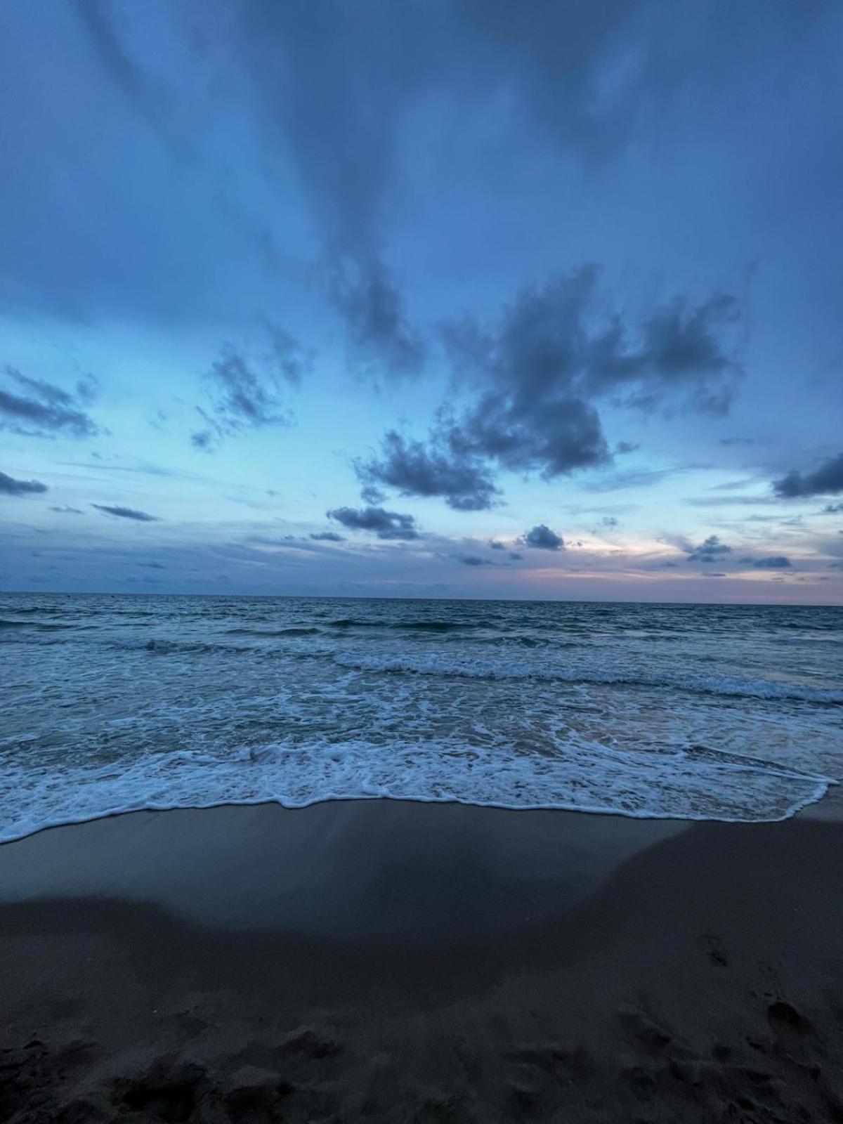 Acogedor Y Amplio Apartamento Familiar A Pie De Playa Calafell Dış mekan fotoğraf