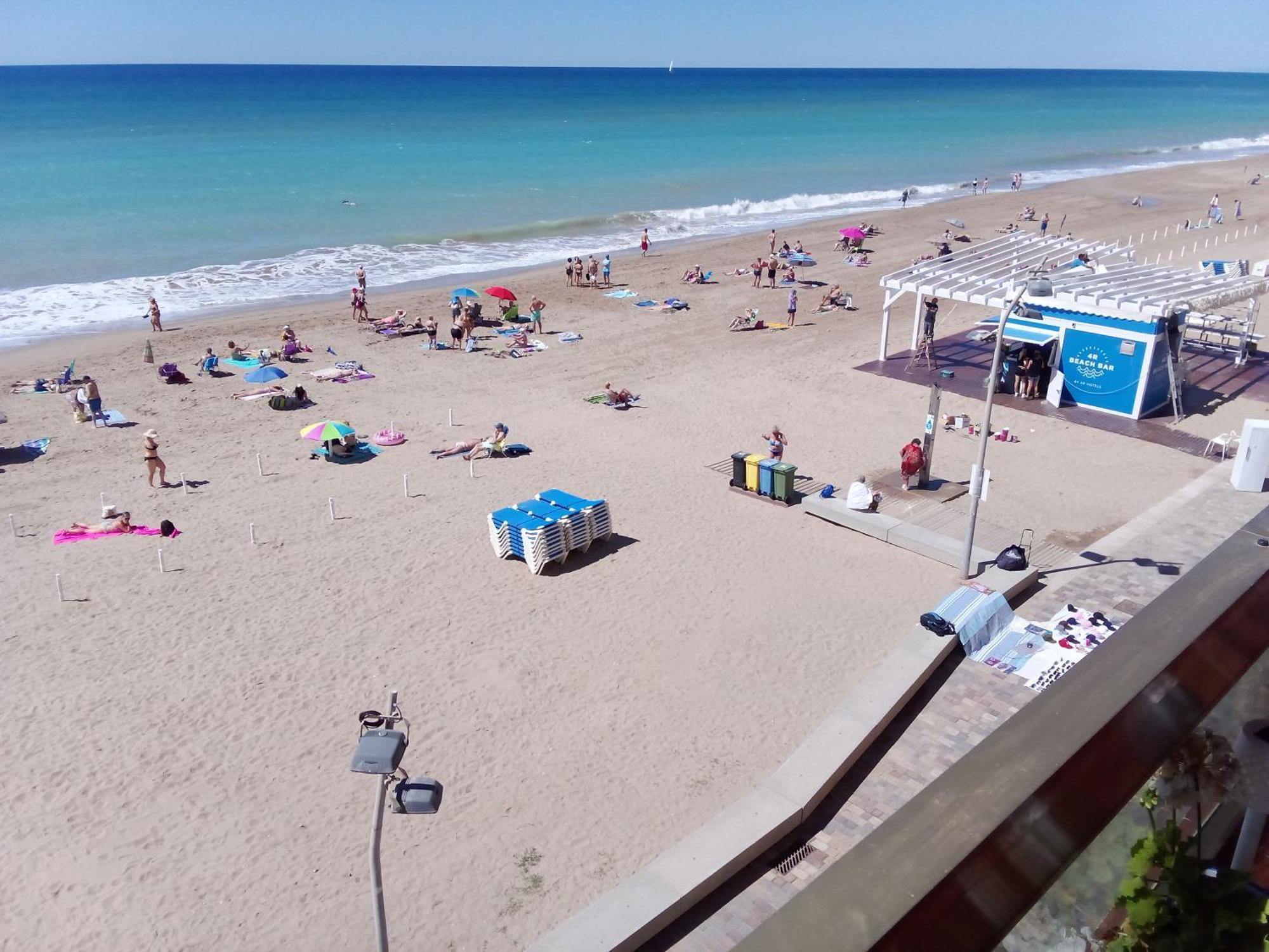 Acogedor Y Amplio Apartamento Familiar A Pie De Playa Calafell Dış mekan fotoğraf