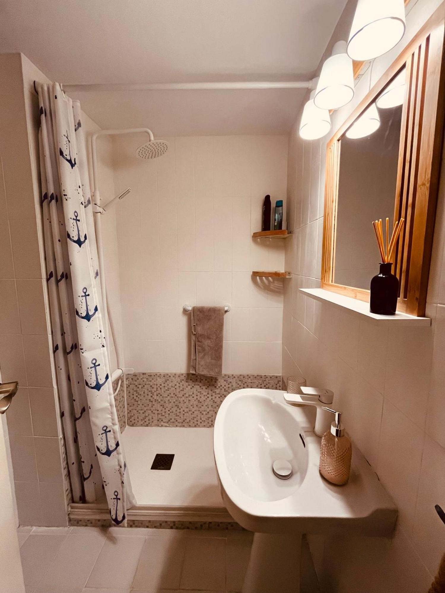 Acogedor Y Amplio Apartamento Familiar A Pie De Playa Calafell Dış mekan fotoğraf