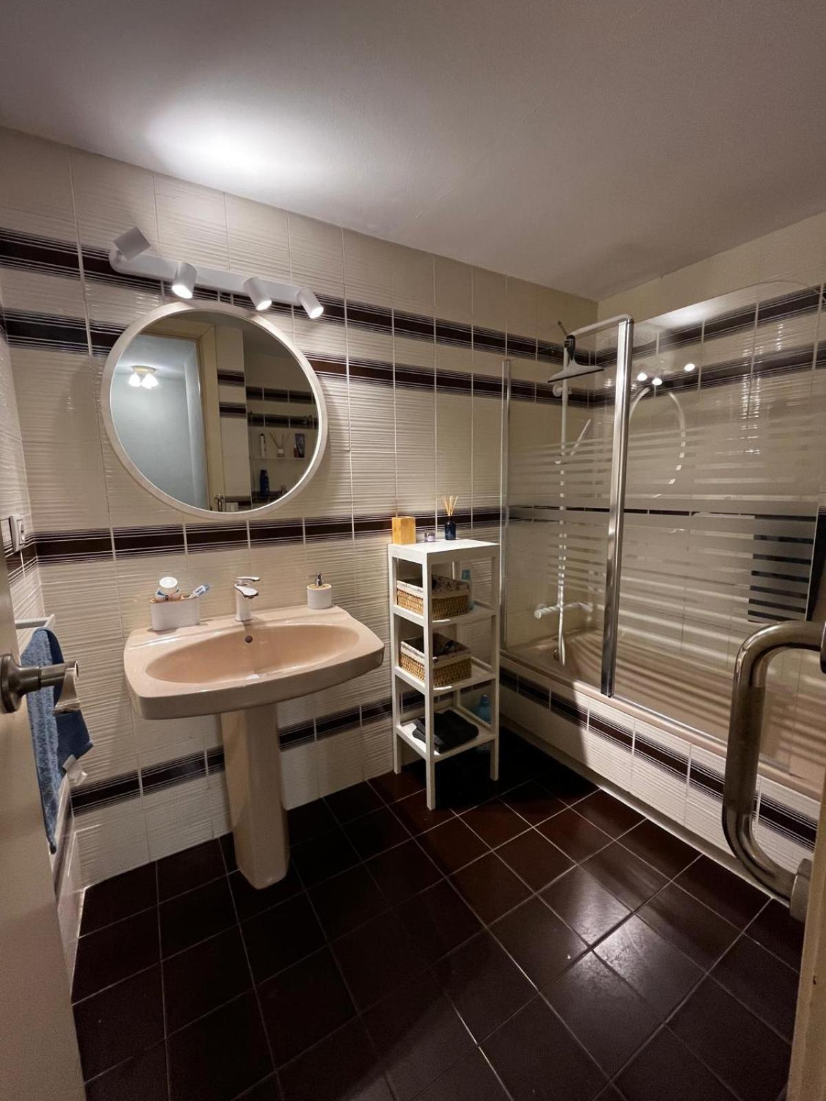 Acogedor Y Amplio Apartamento Familiar A Pie De Playa Calafell Dış mekan fotoğraf